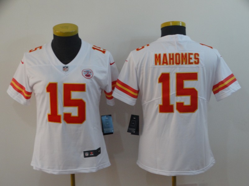 Personalized Women Chiefs 15 Patrick Mahomes White Women Untouchable Limited Jersey