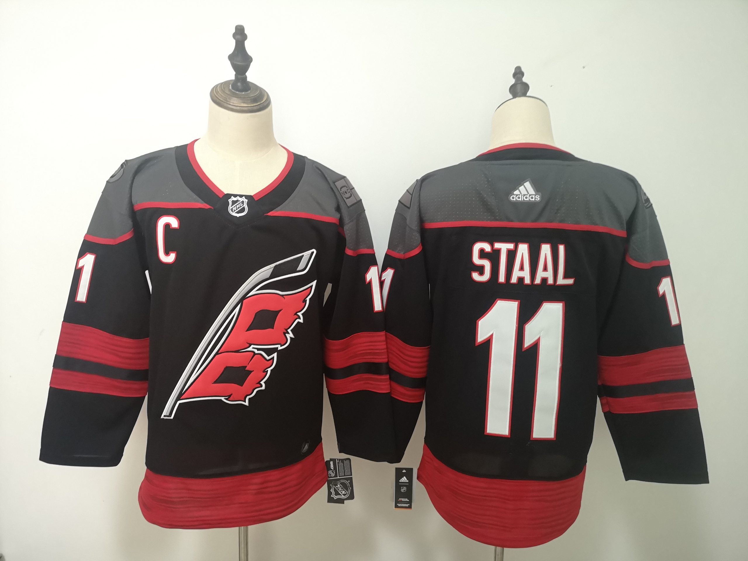 Personalized Hurricanes 11 Jordan Staal Black Jersey
