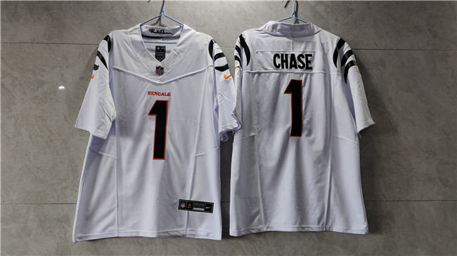 Personalized Men’s Cincinnati Bengals #1 Ja’Marr Chase White 2023 F.U.S.E. Untouchable Limited Stitched Jersey