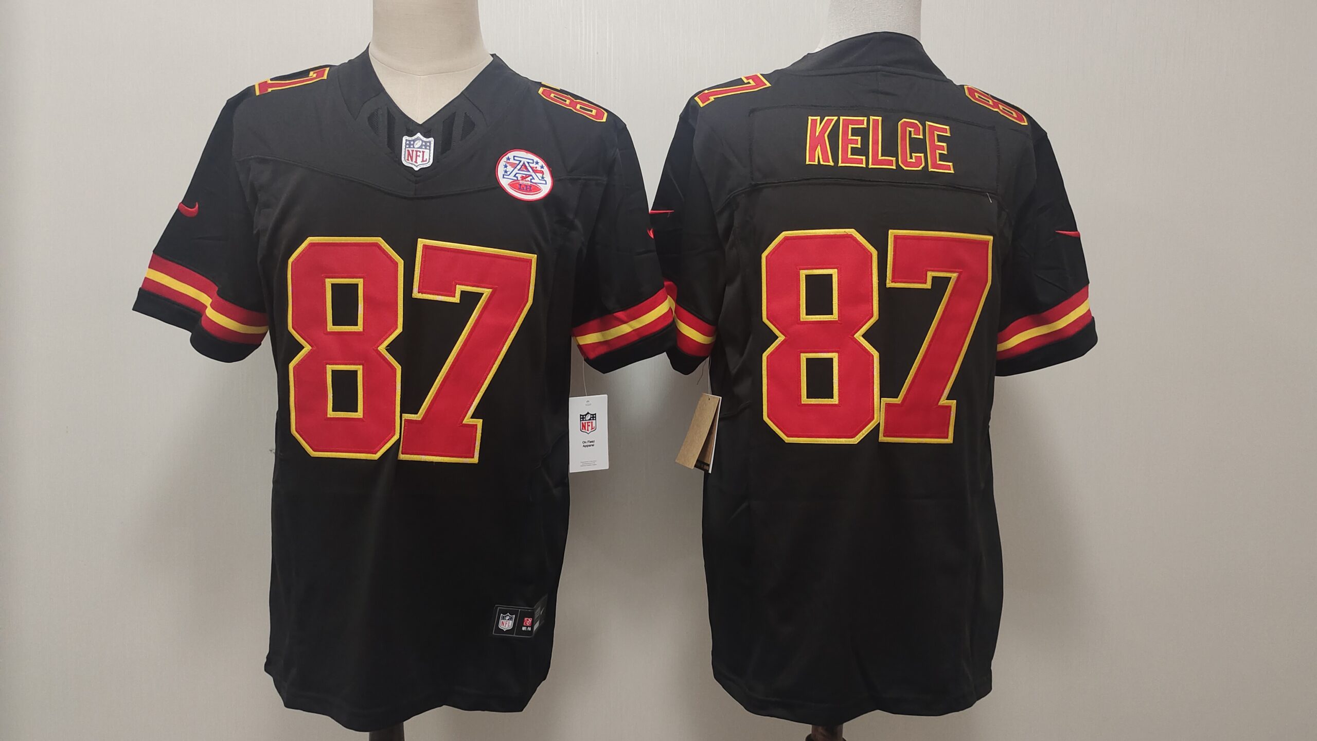 Personalized Men’s Kansas City Chiefs #87 Travis Kelce Black F.U.S.E Untouchable Limited Stitched Football Jersey