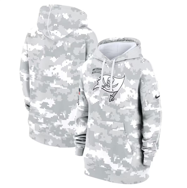 Personalized Women’s Tampa Bay Buccaneers 2024 Arctic Camo Salute To Service Club Fleece Pullover Hoodie(Run Small)