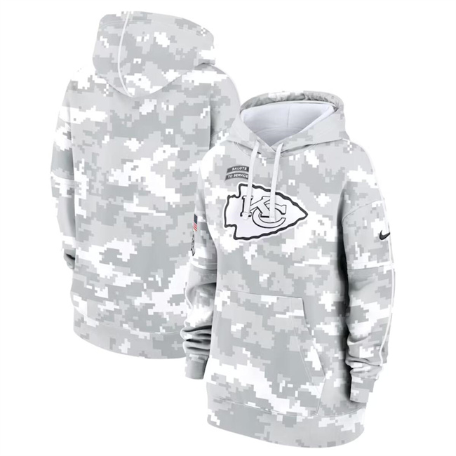 Personalized Women’s Kansas City Chiefs 2024 Arctic Camo Salute To Service Club Fleece Pullover Hoodie(Run Small)