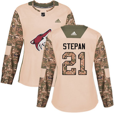 Personalized Women’s Arizona Coyotes #21 Derek Stepan Camo Authentic 2017 Veterans Day Stitched NHL Jersey